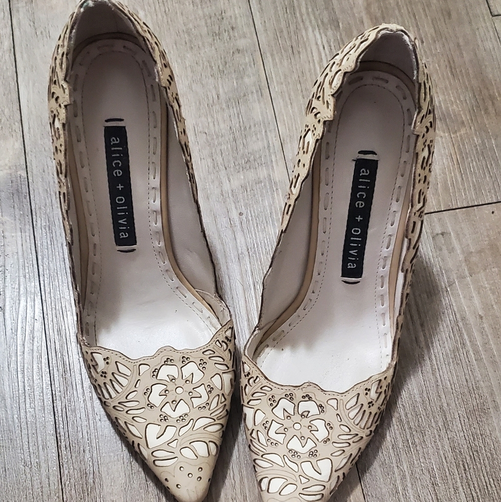 Alice and Olivia Diana heel Size 36